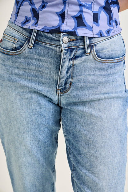 Stacy Vintage Vibes Slim Jeans with a Pocket Perk