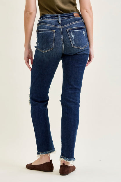 Lisse Mid Rise Ripped Straight Fit Jeans