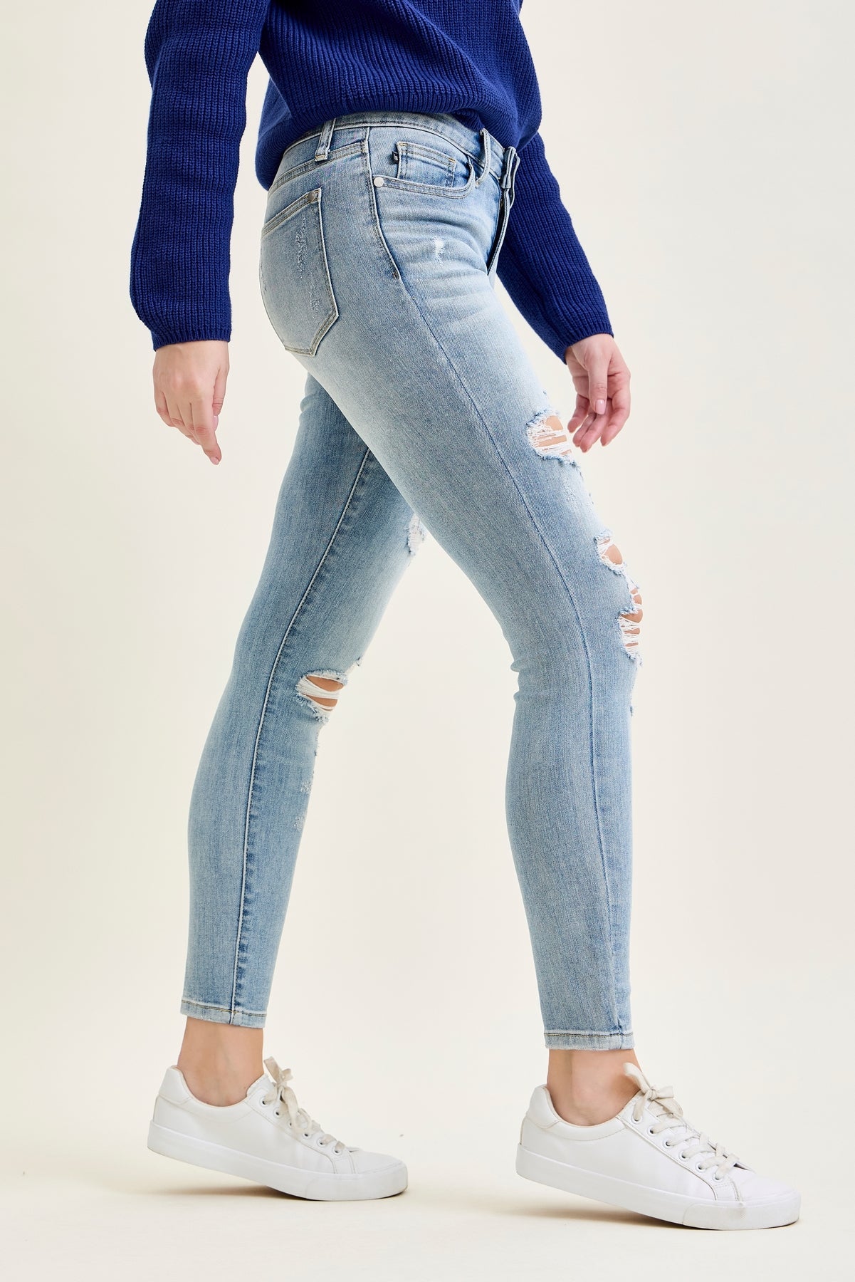 Darla Distressed Skinny Jeans
