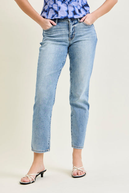 Stacy Vintage Vibes Slim Jeans with a Pocket Perk