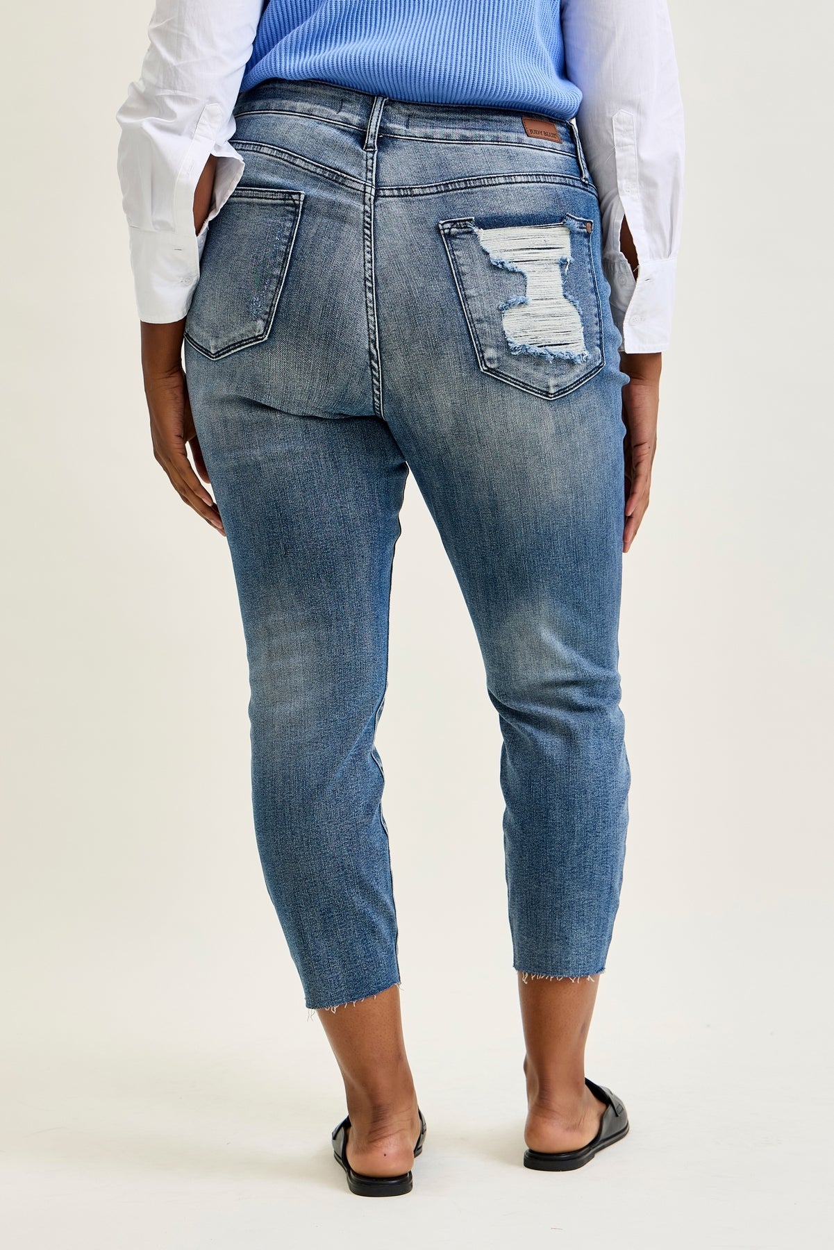 Chase High Rise Raw Hem Relaxed Fit - PLUS